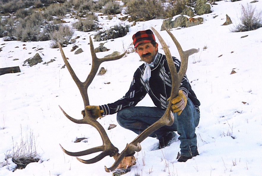 Elk Hunting at Cliffhanger in near Sheridan, Wyoming